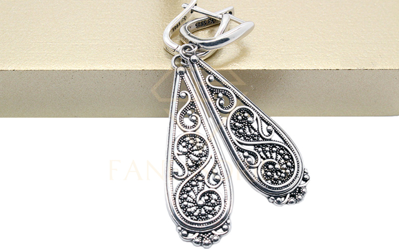 Teardrop Design 925 Sterling Silver Earring 20004 